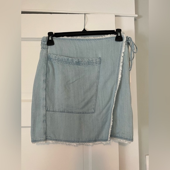 Splendid Chambray Denim Mini Wrap Skirt Light Blue - Picture 5 of 12